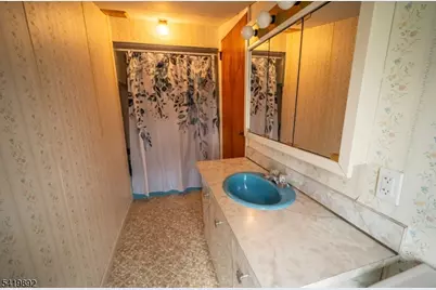 119 Reynolds Ave, Parsippany, NJ 07054 - Photo 25