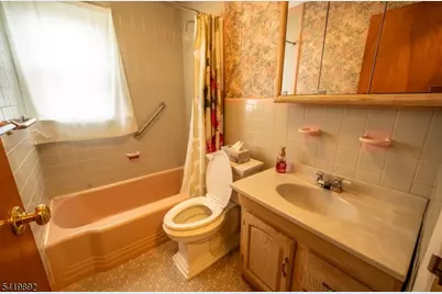 119 Reynolds Ave, Parsippany, NJ 07054 - Photo 23