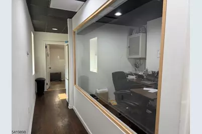 574 Pompton Ave, Cedar Grove, NJ 07009 - Photo 9