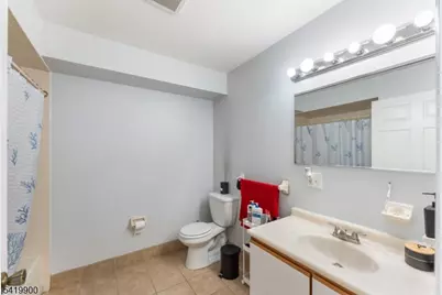 660-672 N Broad St #8, Elizabeth, NJ 07208 - Photo 15