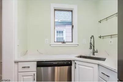 19 Sylvan Pl, Montclair, NJ 07042 - Photo 9