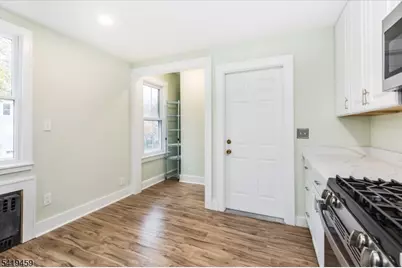 19 Sylvan Pl, Montclair, NJ 07042 - Photo 17