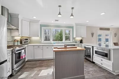 13 Forest View Dr, Washington Township, NJ 07853 - Photo 19