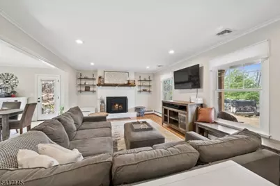 13 Forest View Dr, Washington Township, NJ 07853 - Photo 9