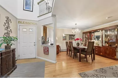 7 Valen Ct, Franklin Lakes, NJ 07417 - Photo 3