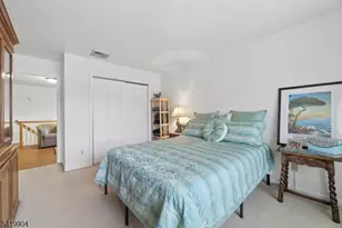 7 Valen Ct, Franklin Lakes, NJ 07417 - Photo 17