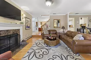 7 Valen Ct, Franklin Lakes, NJ 07417 - Photo 5