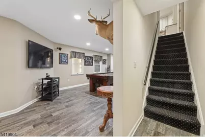 7 Valen Ct, Franklin Lakes, NJ 07417 - Photo 25