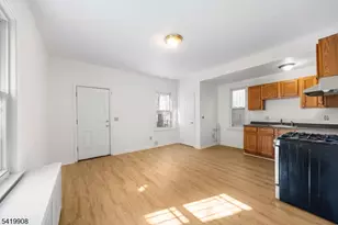 838 Rebecca Pl, Elizabeth, NJ 07201 - Photo 5