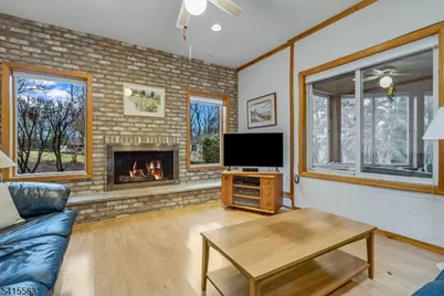 11 Wood Dr, Parsippany, NJ 07950 - Photo 5