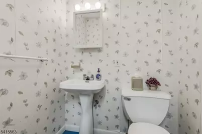 11 Wood Dr, Parsippany, NJ 07950 - Photo 27