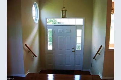 27 Briar Ln, Raritan Township, NJ 08822 - Photo 5