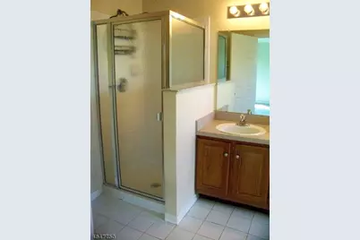 27 Briar Ln, Raritan Township, NJ 08822 - Photo 17