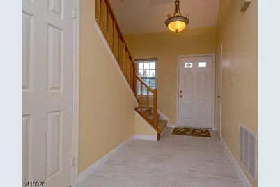 262 Abbey Dr, Franklin Township, NJ 08873 - Photo 3