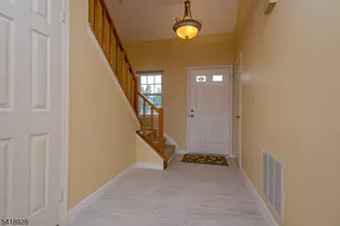 262 Abbey Dr, Franklin Township, NJ 08873 - Photo 3