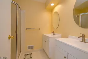 262 Abbey Dr, Franklin Township, NJ 08873 - Photo 21