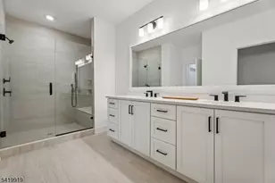 27 Brambling Road Carriages, Berkeley Heights Township, NJ 07922 - Photo 25