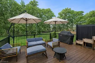 27 Brambling Road Carriages, Berkeley Heights Township, NJ 07922 - Photo 3