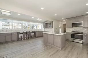 9 Robert Dr, East Hanover Township, NJ 07936 - Photo 3