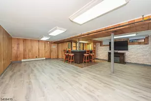 9 Robert Dr, East Hanover Township, NJ 07936 - Photo 17