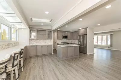 9 Robert Dr, East Hanover Township, NJ 07936 - Photo 7