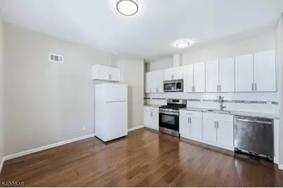 314 7th Ave W, Newark, NJ 07107 - Photo 3