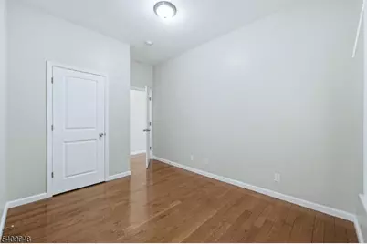 314 7th Ave W, Newark, NJ 07107 - Photo 9