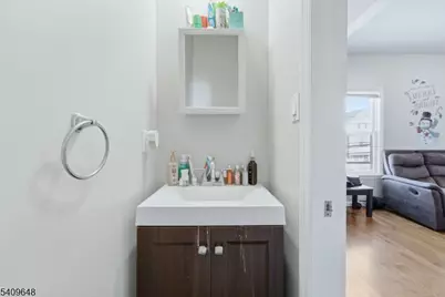 314 7th Ave W, Newark, NJ 07107 - Photo 21