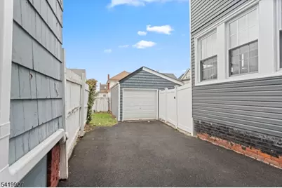 886-888 Degraw Ave, Newark, NJ 07104 - Photo 5