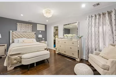 886-888 Degraw Ave, Newark, NJ 07104 - Photo 13