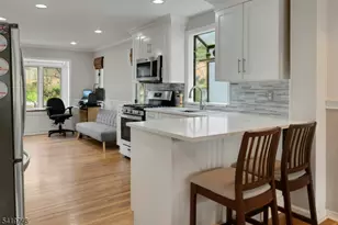 34 Lockley Ct, Mountain Lakes, NJ 07046 - Photo 3