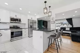 5 Epping Dr, Kenilworth, NJ 07033 - Photo 9