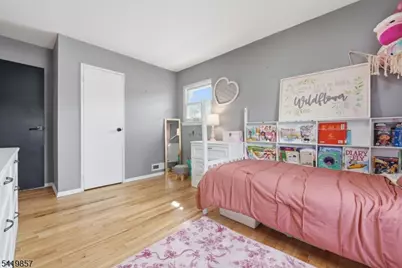 5 Epping Dr, Kenilworth, NJ 07033 - Photo 17