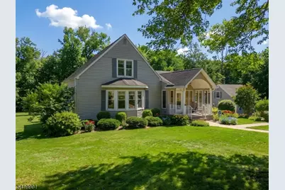 5 Leiv Eirikson Ave, Franklin Township, NJ 08540 - Photo 3