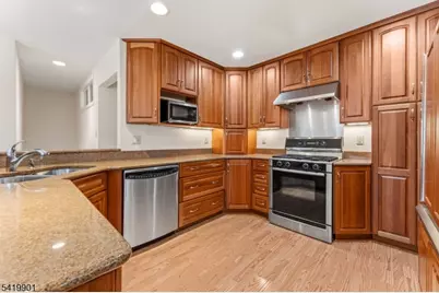 5 Leiv Eirikson Ave, Franklin Township, NJ 08540 - Photo 15