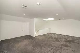 69 Amethyst Ln, Paterson, NJ 07501 - Photo 19