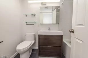 69 Amethyst Ln, Paterson, NJ 07501 - Photo 9