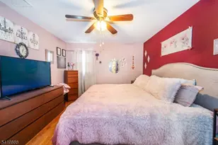 127 Horseneck Rd, Fairfield, NJ 07004 - Photo 13