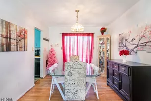 127 Horseneck Rd, Fairfield, NJ 07004 - Photo 7