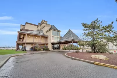 101 Shearwater Ct #25, Jersey City, NJ 07305 - Photo 1