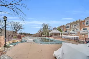 101 Shearwater Ct, Jersey City, NJ 07305 - Photo 27