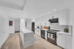 101 Shearwater Ct, Jersey City, NJ 07305 - Photo 7