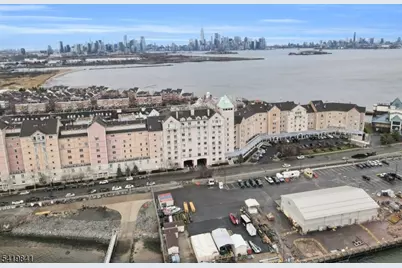 101 Shearwater Ct #25, Jersey City, NJ 07305 - Photo 31