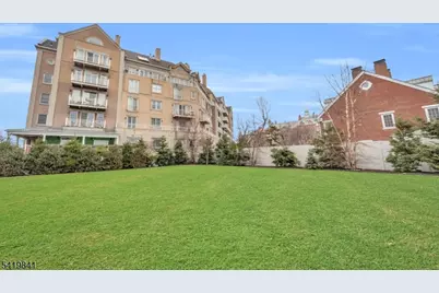 101 Shearwater Ct #25, Jersey City, NJ 07305 - Photo 23