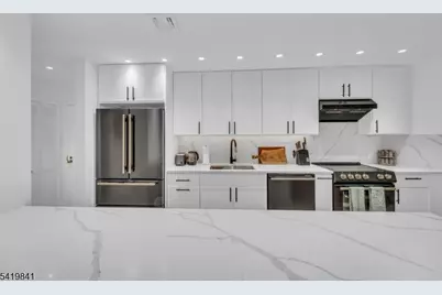 101 Shearwater Ct #25, Jersey City, NJ 07305 - Photo 9