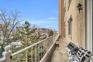 101 Shearwater Ct, Jersey City, NJ 07305 - Photo 19