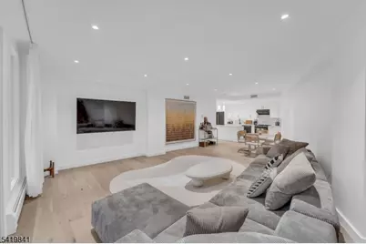 101 Shearwater Ct #25, Jersey City, NJ 07305 - Photo 5