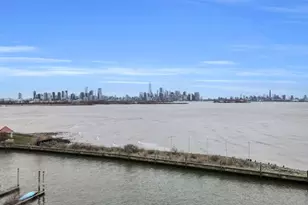 101 Shearwater Ct, Jersey City, NJ 07305 - Photo 29