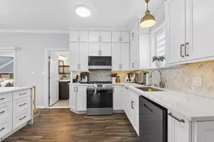 77 Scrivens St, Totowa, NJ 07512 - Photo 19