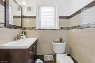 77 Scrivens St, Totowa, NJ 07512 - Photo 17